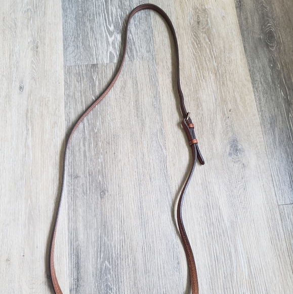 DOONEY & BOURKE INC.TRIPLE ZIP SLING BAG - Picture 9 of 16